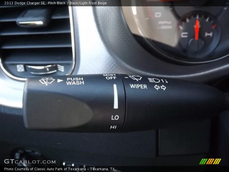 Pitch Black / Black/Light Frost Beige 2013 Dodge Charger SE