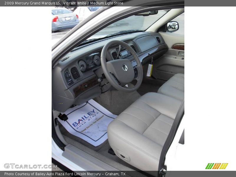 Vibrant White / Medium Light Stone 2009 Mercury Grand Marquis LS