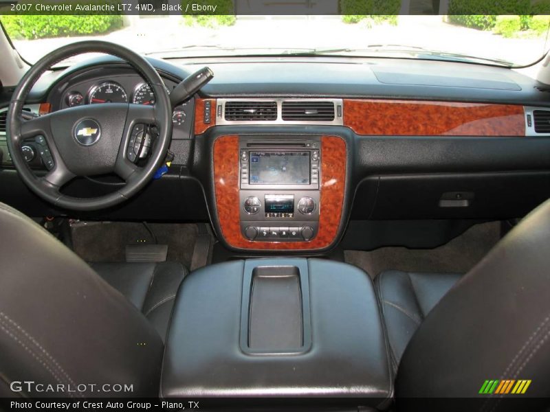 Black / Ebony 2007 Chevrolet Avalanche LTZ 4WD