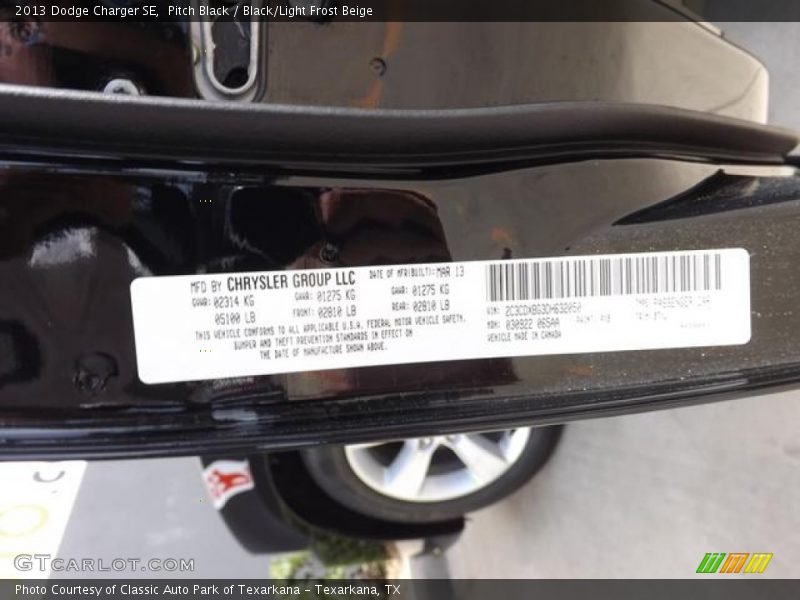 Pitch Black / Black/Light Frost Beige 2013 Dodge Charger SE