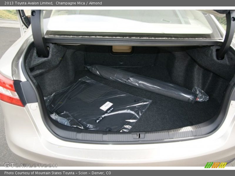 Champagne Mica / Almond 2013 Toyota Avalon Limited