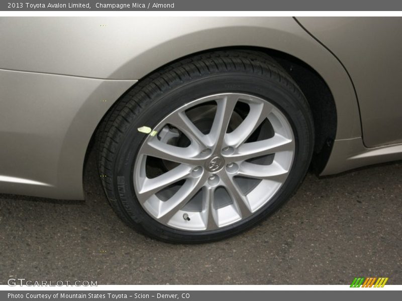 Champagne Mica / Almond 2013 Toyota Avalon Limited