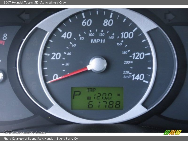 Stone White / Gray 2007 Hyundai Tucson SE