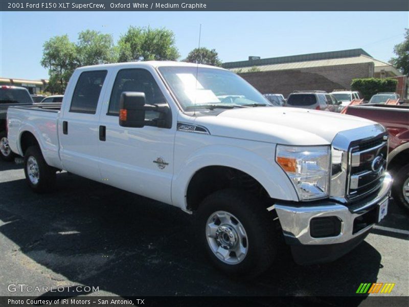 Oxford White / Medium Graphite 2001 Ford F150 XLT SuperCrew