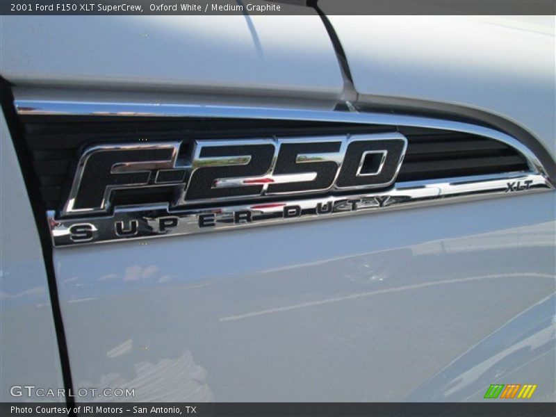 Oxford White / Medium Graphite 2001 Ford F150 XLT SuperCrew