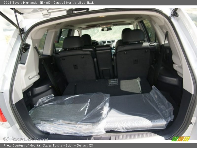 Classic Silver Metallic / Black 2013 Toyota Highlander SE 4WD