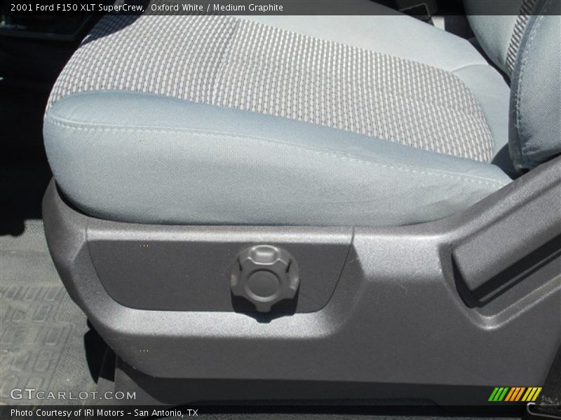 Oxford White / Medium Graphite 2001 Ford F150 XLT SuperCrew