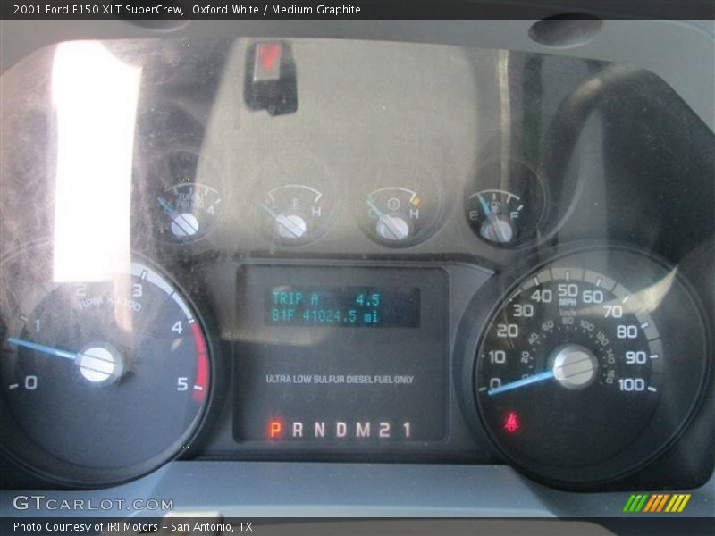 Oxford White / Medium Graphite 2001 Ford F150 XLT SuperCrew