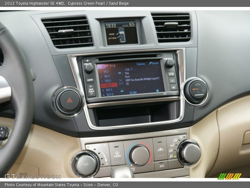 Cypress Green Pearl / Sand Beige 2013 Toyota Highlander SE 4WD