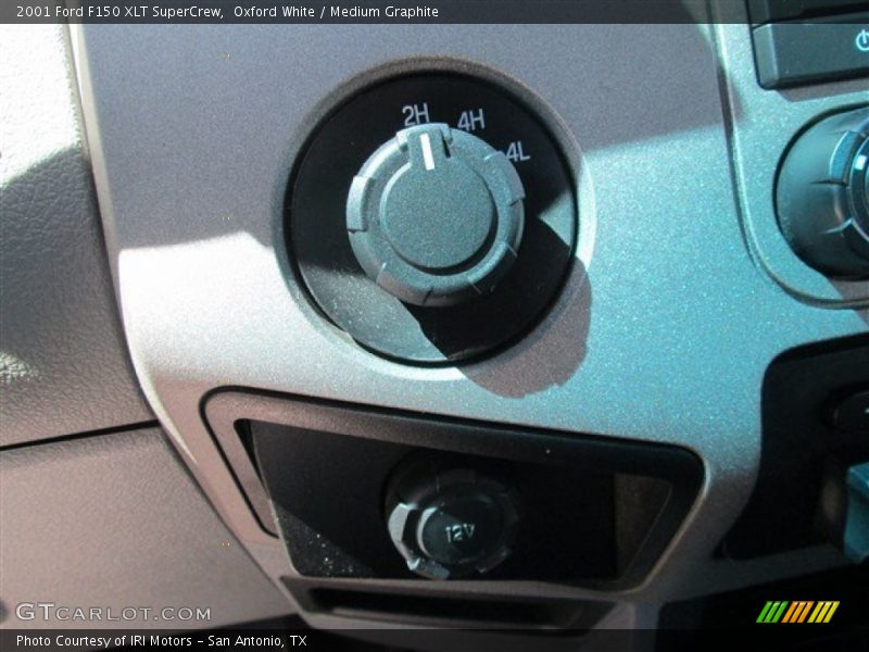 Oxford White / Medium Graphite 2001 Ford F150 XLT SuperCrew
