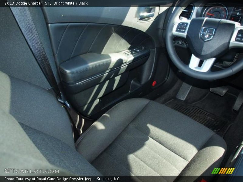 Bright White / Black 2013 Dodge Charger R/T