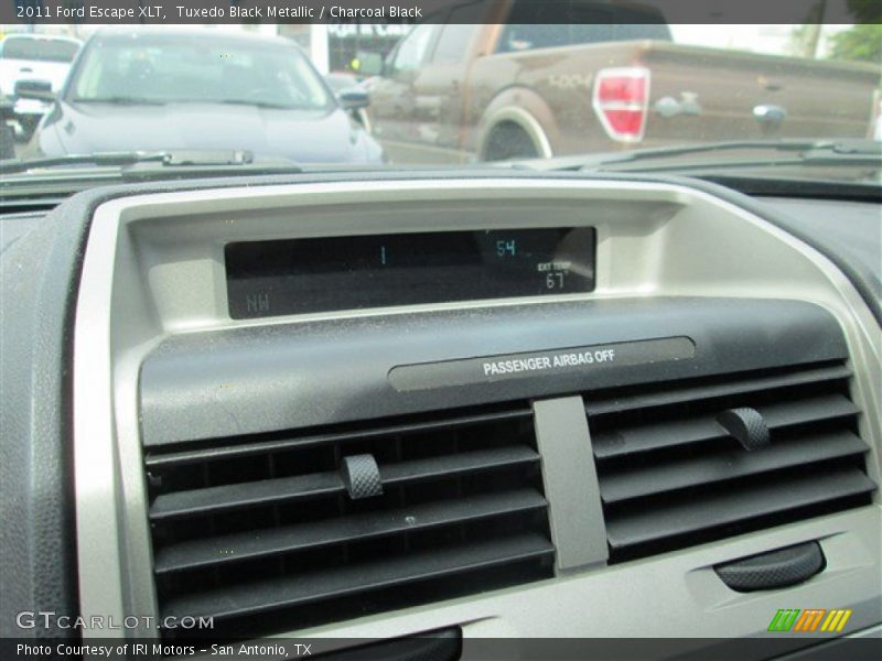 Tuxedo Black Metallic / Charcoal Black 2011 Ford Escape XLT
