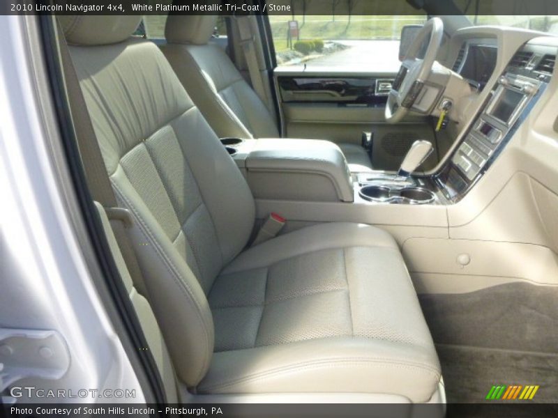  2010 Navigator 4x4 Stone Interior