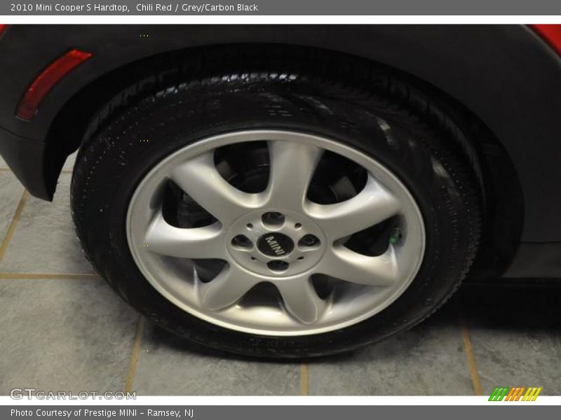 Chili Red / Grey/Carbon Black 2010 Mini Cooper S Hardtop