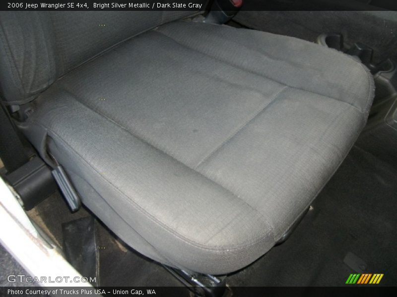 Bright Silver Metallic / Dark Slate Gray 2006 Jeep Wrangler SE 4x4
