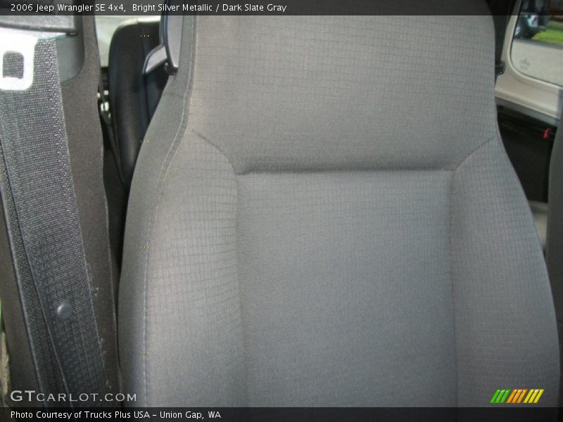 Bright Silver Metallic / Dark Slate Gray 2006 Jeep Wrangler SE 4x4