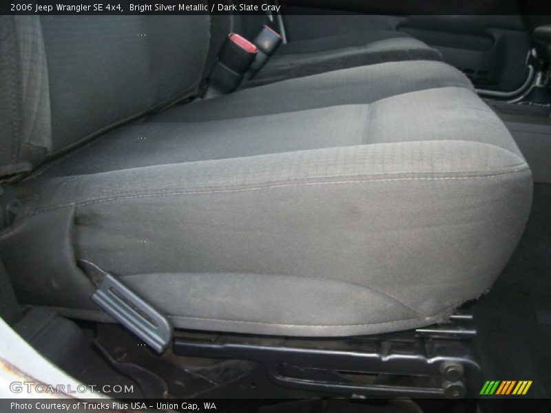 Bright Silver Metallic / Dark Slate Gray 2006 Jeep Wrangler SE 4x4