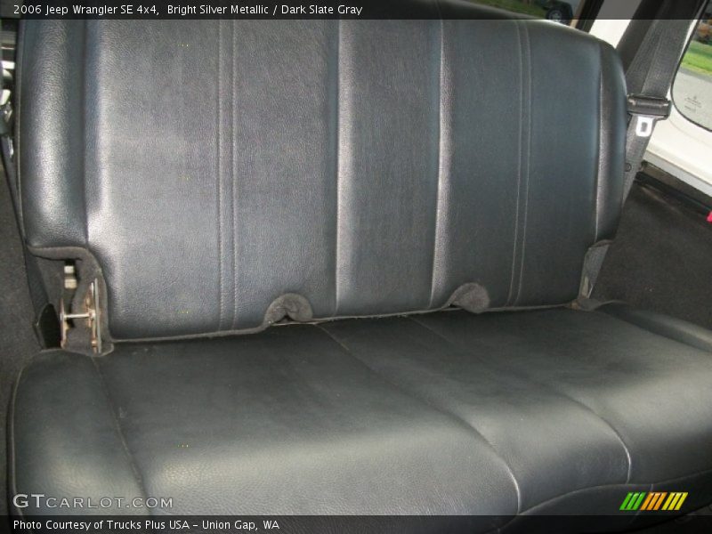 Bright Silver Metallic / Dark Slate Gray 2006 Jeep Wrangler SE 4x4