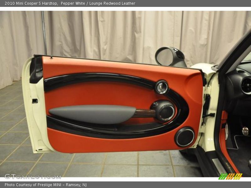 Door Panel of 2010 Cooper S Hardtop