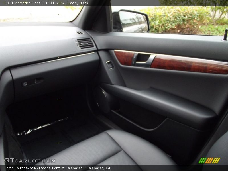 Black / Black 2011 Mercedes-Benz C 300 Luxury