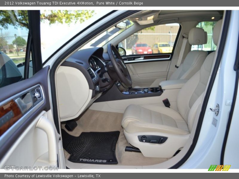 Pure White / Cornsilk Beige 2012 Volkswagen Touareg TDI Executive 4XMotion