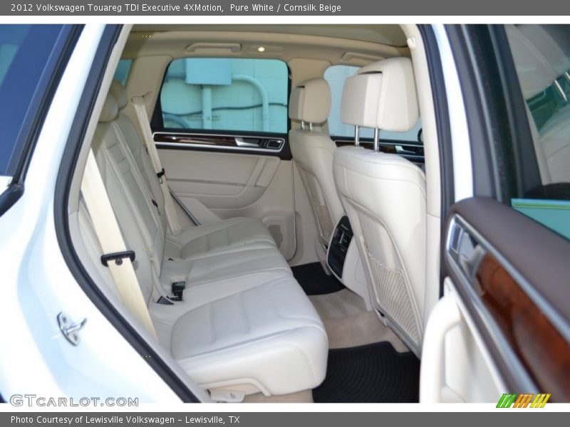 Pure White / Cornsilk Beige 2012 Volkswagen Touareg TDI Executive 4XMotion