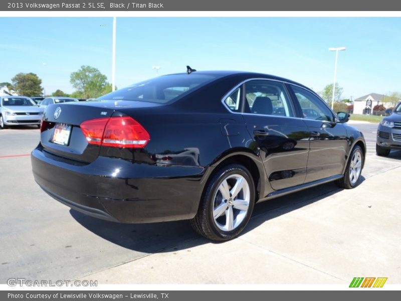 Black / Titan Black 2013 Volkswagen Passat 2.5L SE