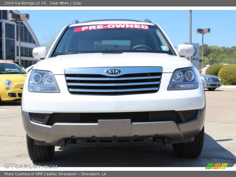 Clear White / Gray 2009 Kia Borrego LX V6