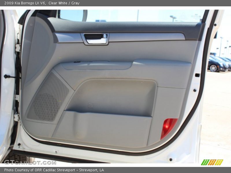 Clear White / Gray 2009 Kia Borrego LX V6