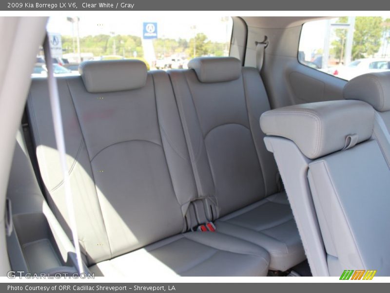Clear White / Gray 2009 Kia Borrego LX V6