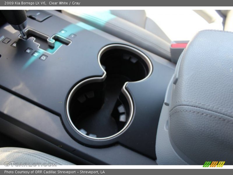 Clear White / Gray 2009 Kia Borrego LX V6