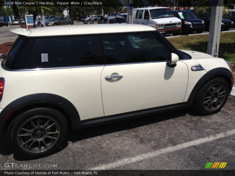 Pepper White / Grey/Black 2008 Mini Cooper S Hardtop