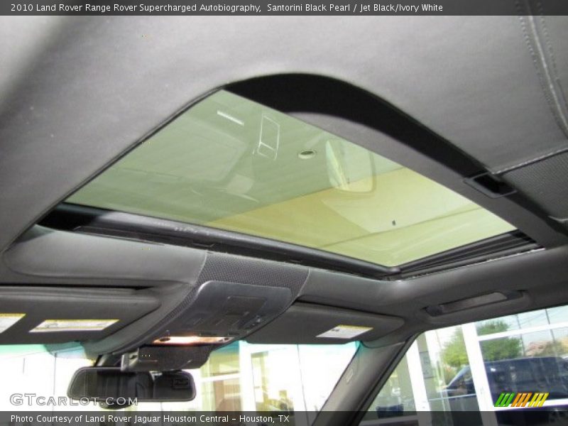Sunroof of 2010 Range Rover Supercharged Autobiography