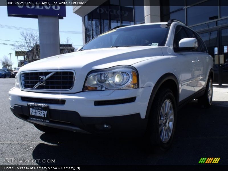 Ice White / Off Black 2008 Volvo XC90 3.2 AWD