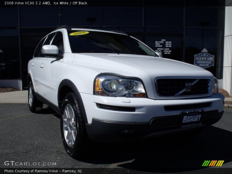 Ice White / Off Black 2008 Volvo XC90 3.2 AWD