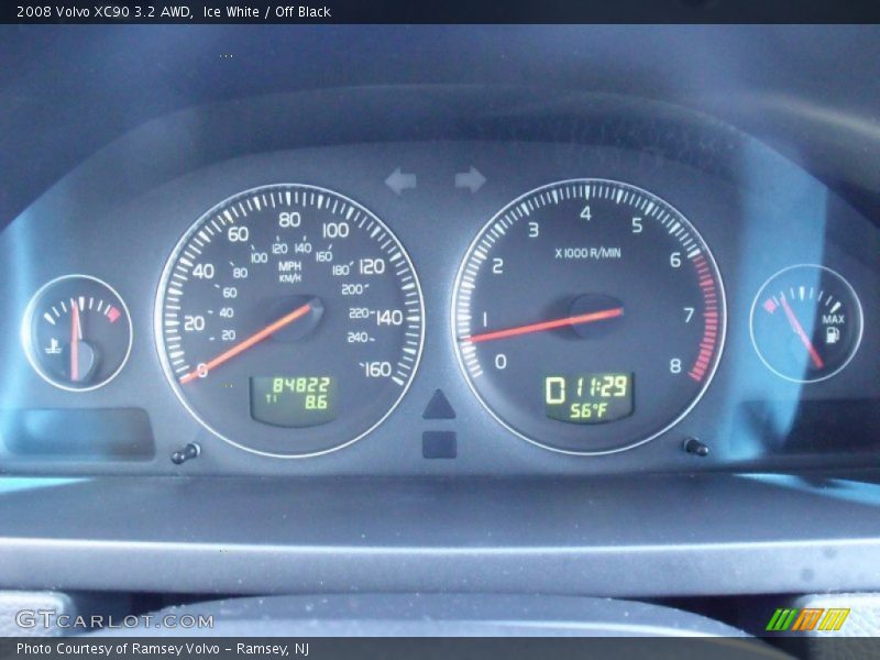 Ice White / Off Black 2008 Volvo XC90 3.2 AWD