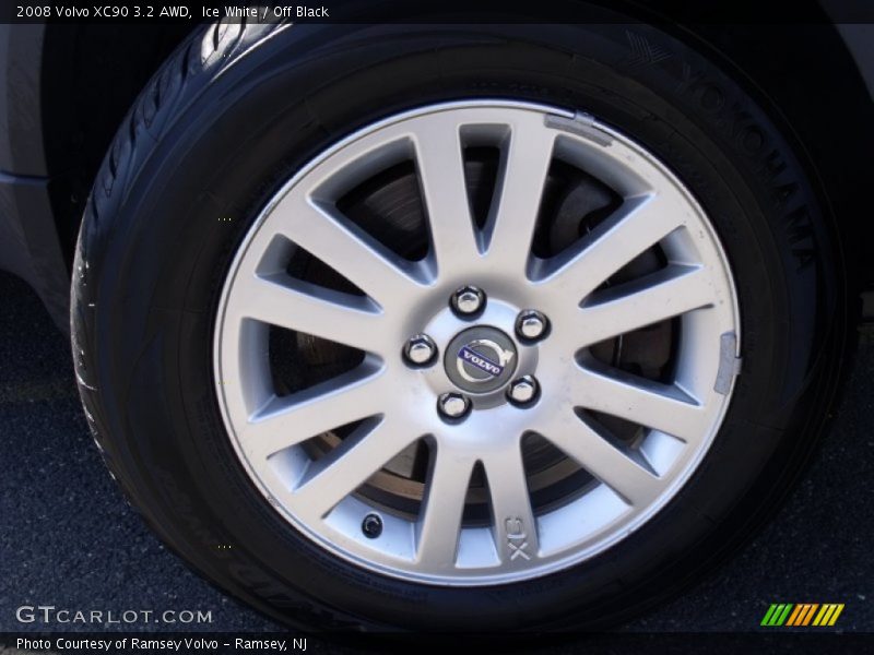 Ice White / Off Black 2008 Volvo XC90 3.2 AWD