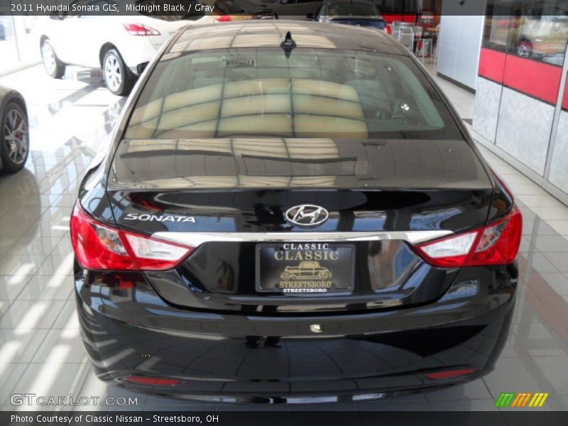Midnight Black / Gray 2011 Hyundai Sonata GLS