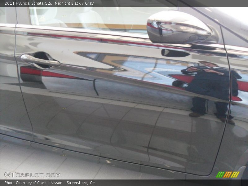 Midnight Black / Gray 2011 Hyundai Sonata GLS