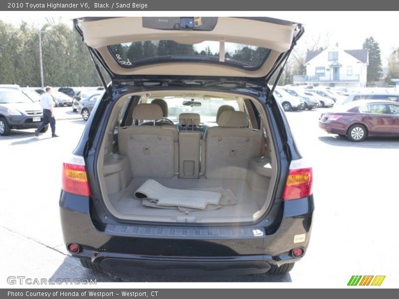 Black / Sand Beige 2010 Toyota Highlander V6