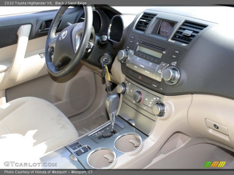 Black / Sand Beige 2010 Toyota Highlander V6