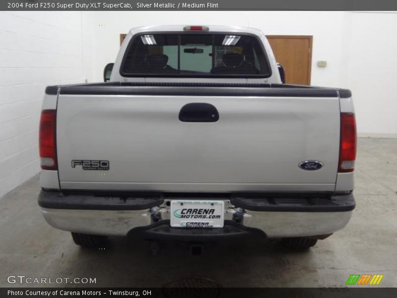 Silver Metallic / Medium Flint 2004 Ford F250 Super Duty XLT SuperCab