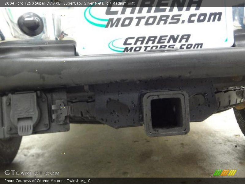 Silver Metallic / Medium Flint 2004 Ford F250 Super Duty XLT SuperCab