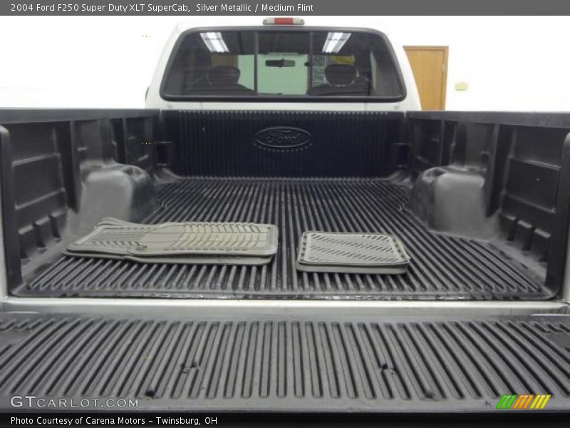 Silver Metallic / Medium Flint 2004 Ford F250 Super Duty XLT SuperCab