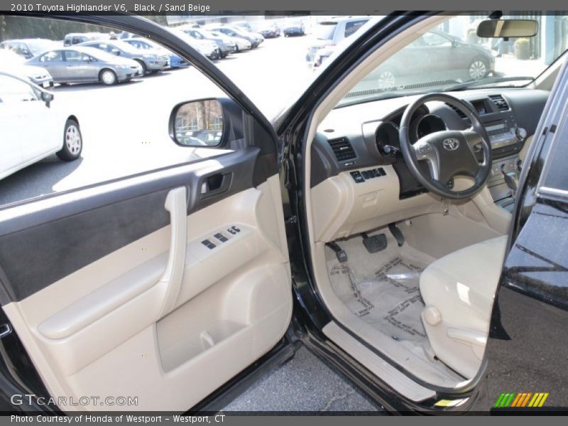 Black / Sand Beige 2010 Toyota Highlander V6