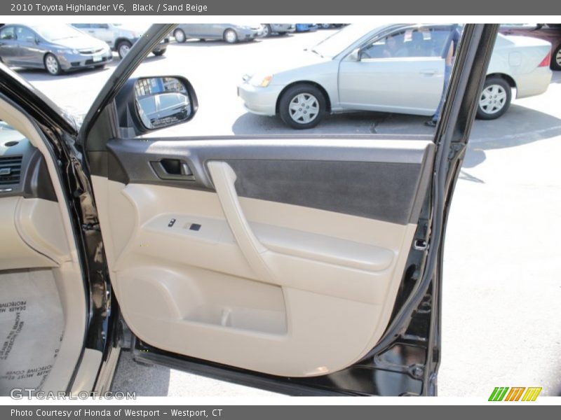 Black / Sand Beige 2010 Toyota Highlander V6