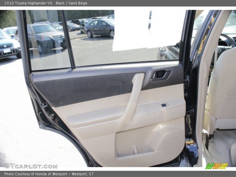 Black / Sand Beige 2010 Toyota Highlander V6