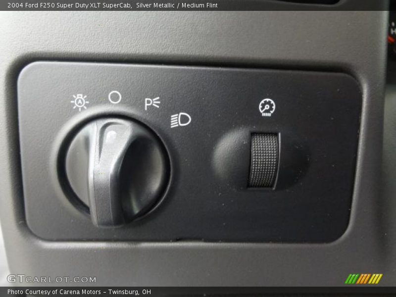 Silver Metallic / Medium Flint 2004 Ford F250 Super Duty XLT SuperCab