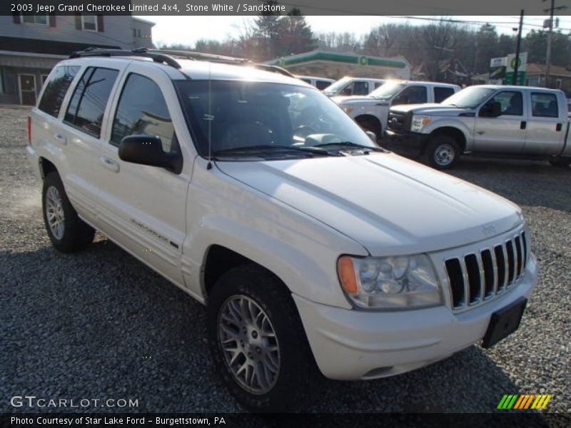 Front 3/4 View of 2003 Grand Cherokee Limited 4x4
