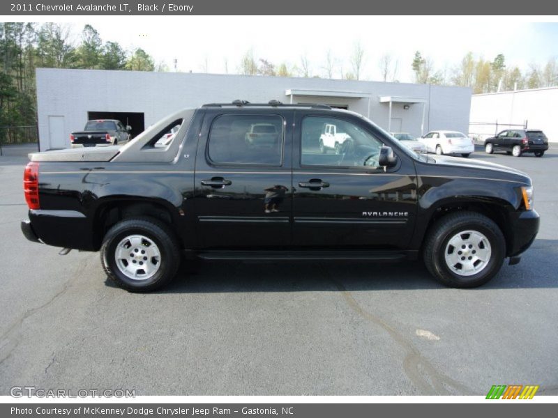Black / Ebony 2011 Chevrolet Avalanche LT